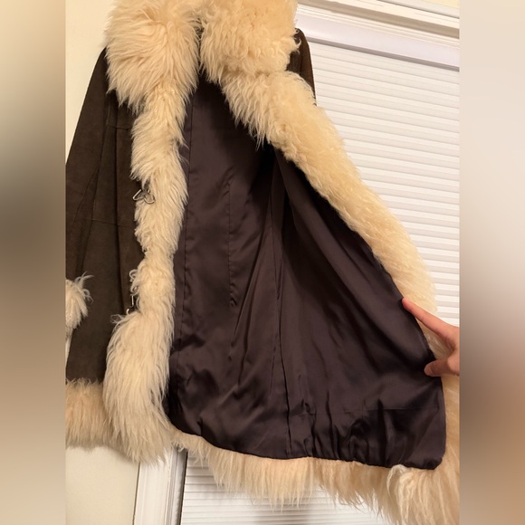 Vintage Brown Suede Penny Lane Afghan Coat With Cream Shearling Fur Trim - Picture 4 of 8